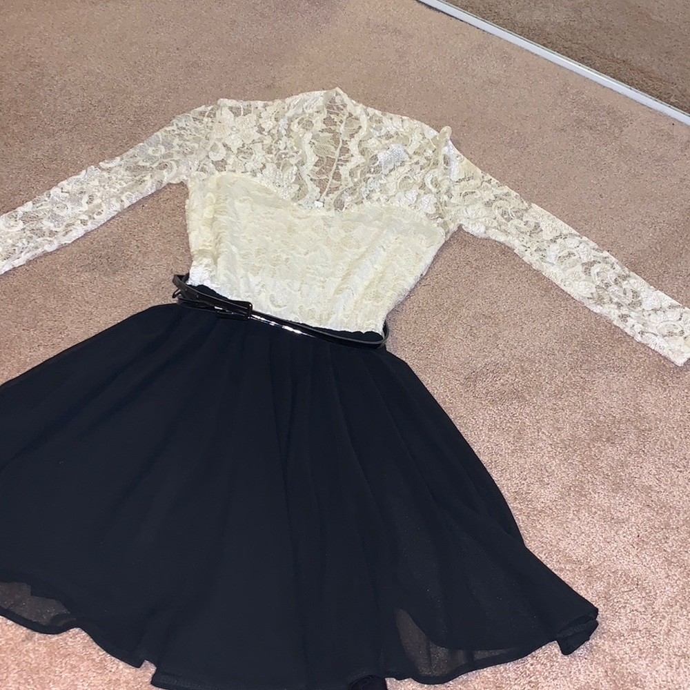 💥5 for $20💥 Lace mini dress